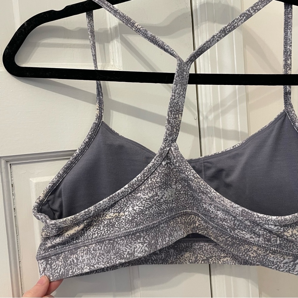 Lululemon Flow Y Bra Nulu Light Support B/C Cup - Picture 2 of 4